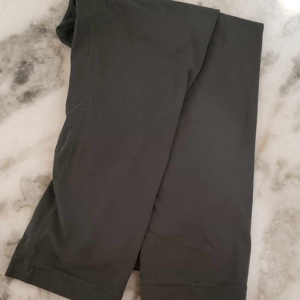 Lululemon Olive Capri Leggings